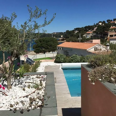 221 Avenue Frederic Mistral Villa *